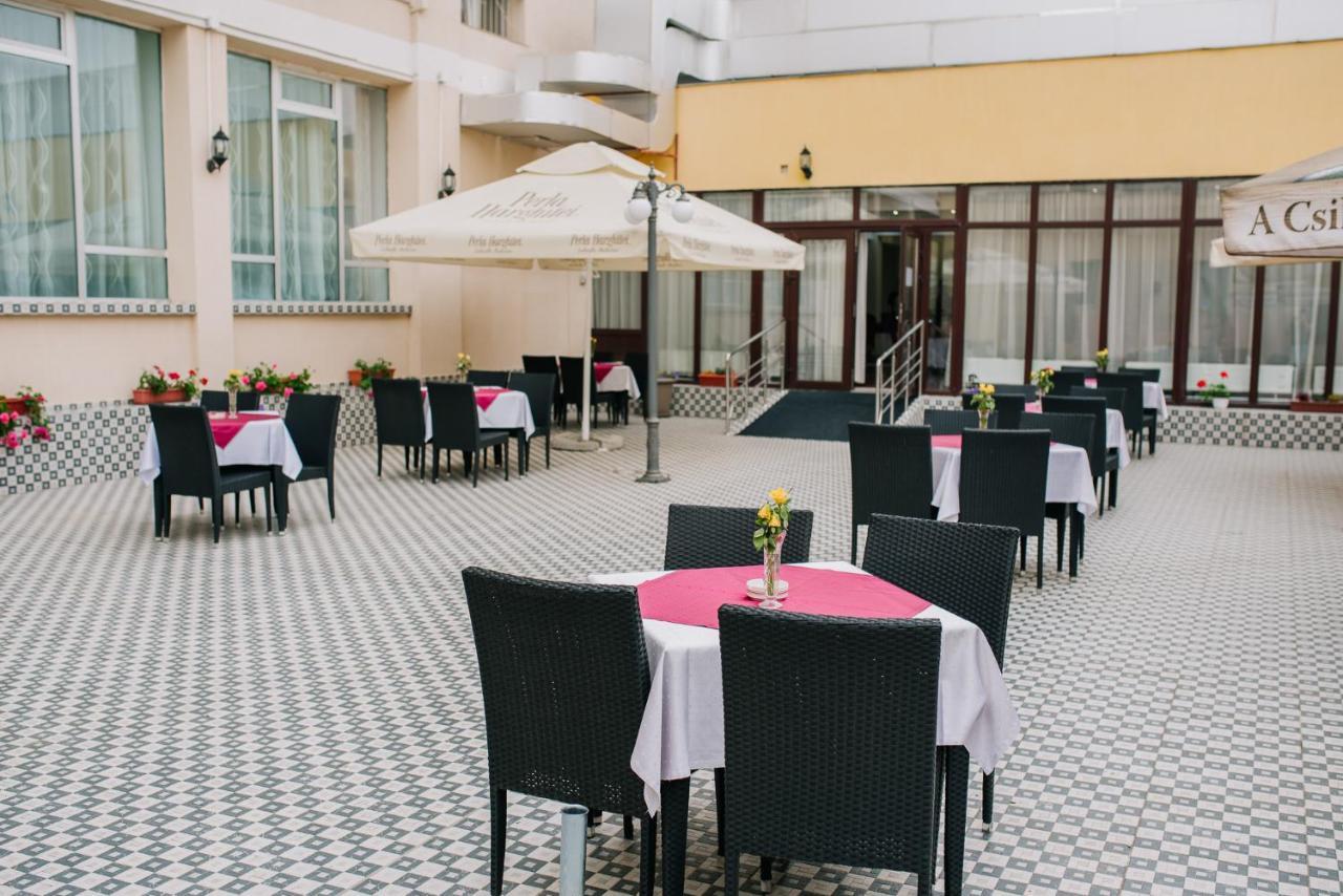 Hotel Cerbul Covasna Exterior foto