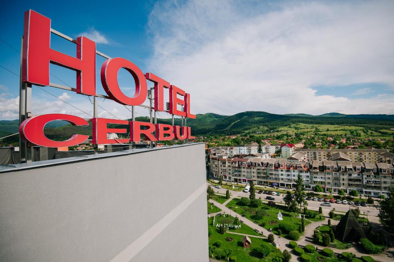 Hotel Cerbul Covasna Exterior foto