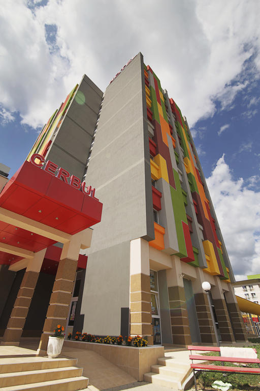 Hotel Cerbul Covasna Exterior foto